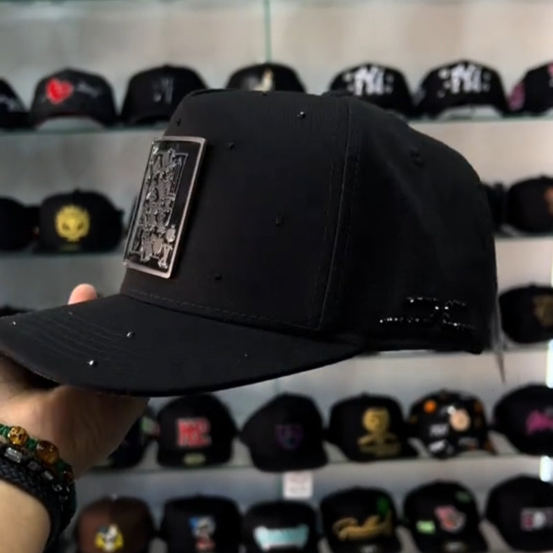 King Card Black Cap