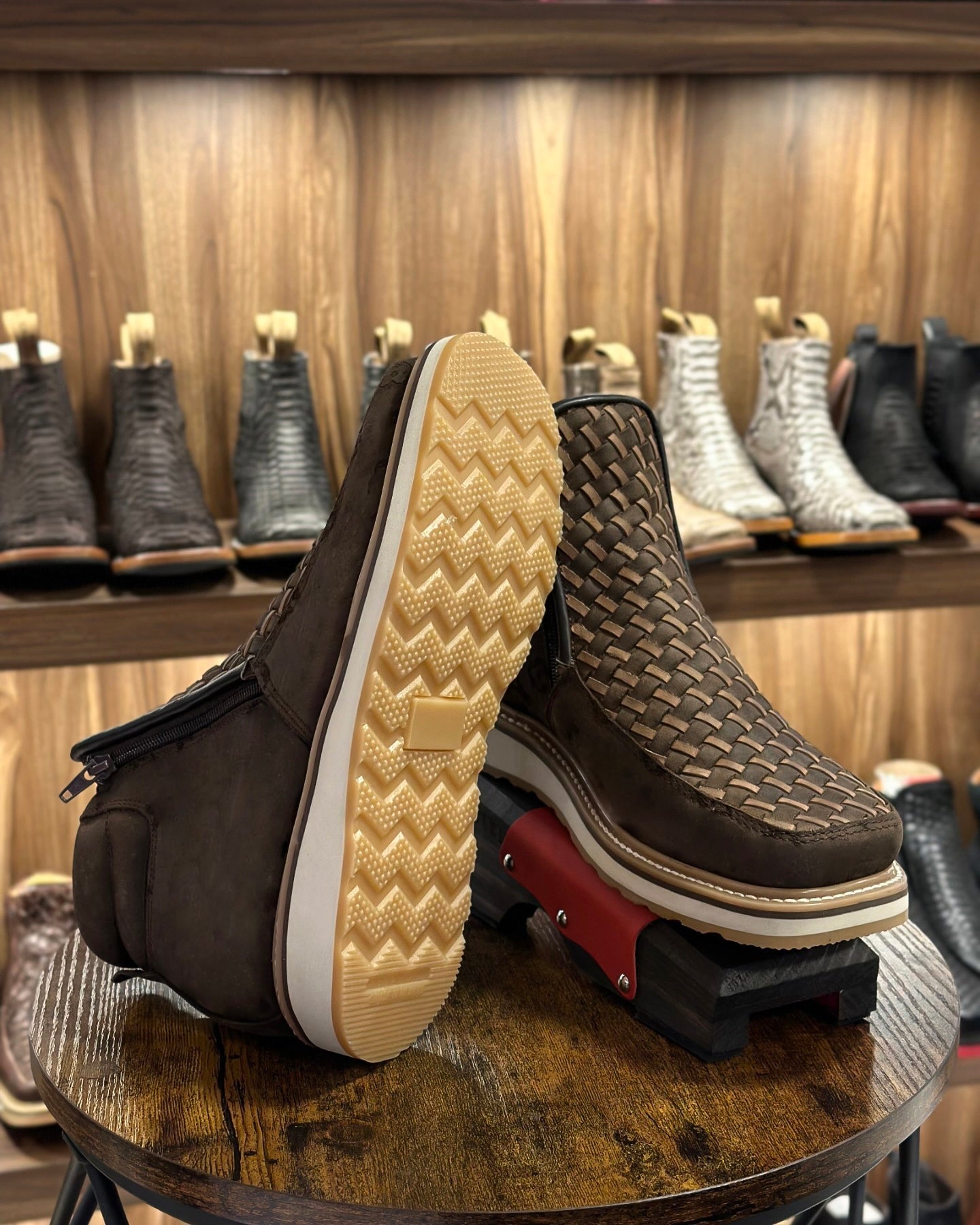 NEW MODEL LV IN PETATILLO