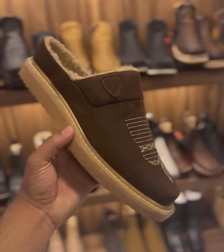 Hand-embroidered Vintage Slippers Mules