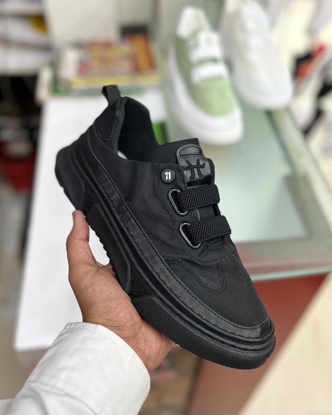 Men's Sneakers Sporty Look Shoes