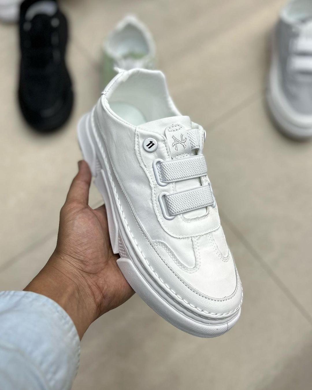 Men's Sneakers Sporty Look Shoes