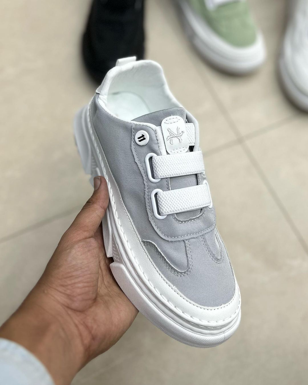 Men's Sneakers Sporty Look Shoes