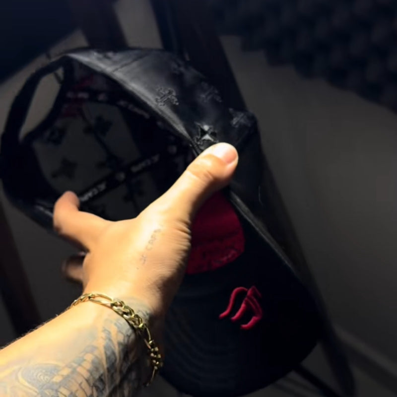 Chain Cross Mesh Cap