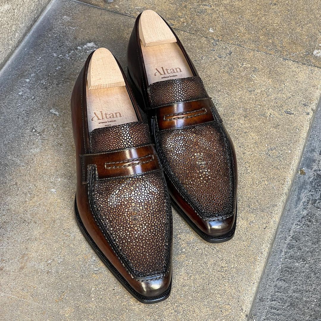 Unique Lincoln Loafer - Patinated Stingray Vamp